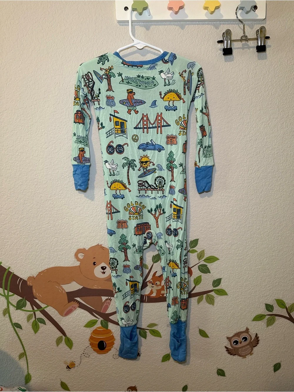 Little Sleepies Golden State Zippy Size 2T  Like new